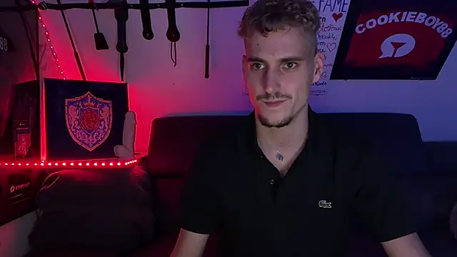 Cookieboy88 XXX чат на живо