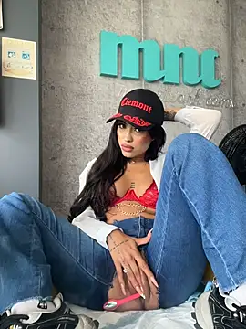 MystiqueXXXn Live XXX chat