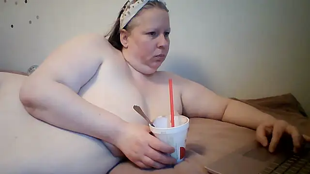 starlight1983's Live XXX Chat