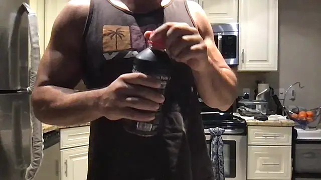 BigGuyMuscleのライブXXXチャット