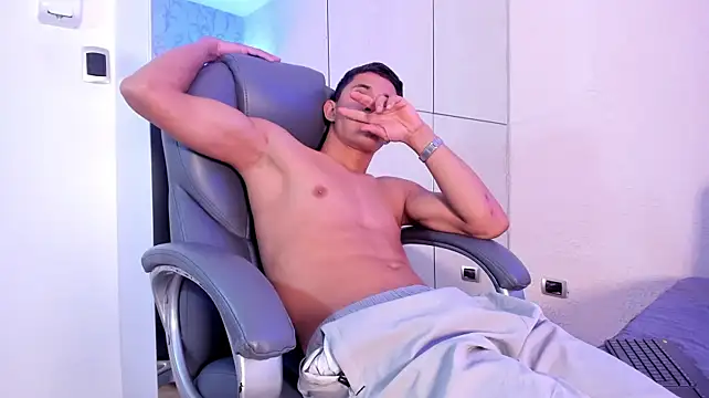 Živý XXX chat Simon_Axe
