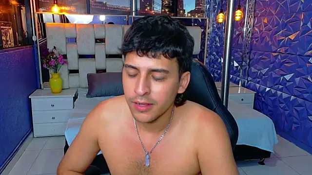 ian_sprouse's Live XXX Chat