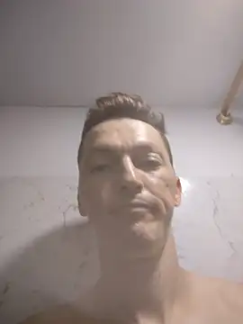 XXX chat uživo modela WhiteAsshole2