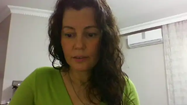 Virelyae live XXX chat