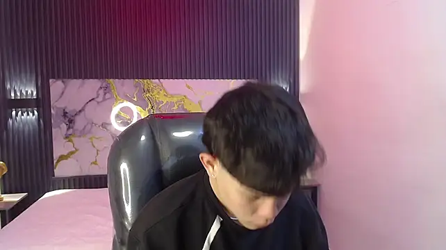 צ'אט XXX בשיד ור חי של Eliot_rizzo