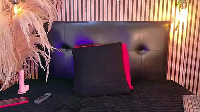 Chat +18 de heyy_noah11 ao vivo