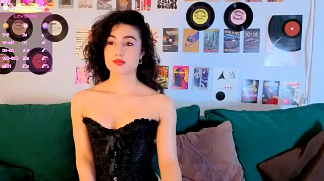 Maya_Rogerss Adlı Modelin Canlı XXX Sohbeti