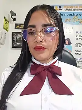 MAYE__13's Live XXX Chat