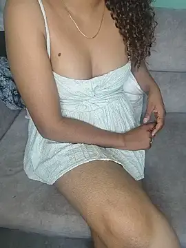 Tamilpallavi 现场XXX聊天