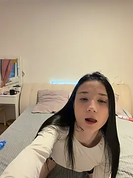 Chat XXX en directo de _tinymilli_