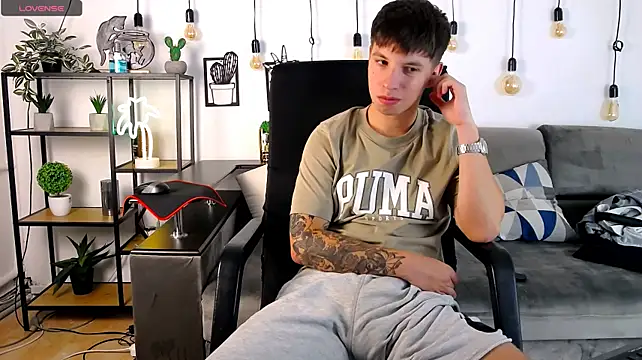 Онлайн чат XXX ThomasEdisonn