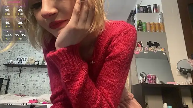 NikiAkimbo Adlı Modelin Canlı XXX Sohbeti