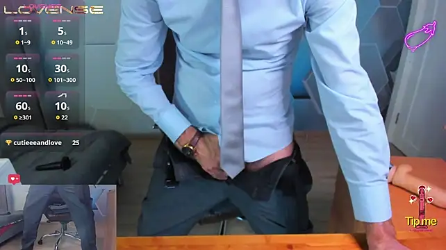 XXX chat uživo modela SteveTiger