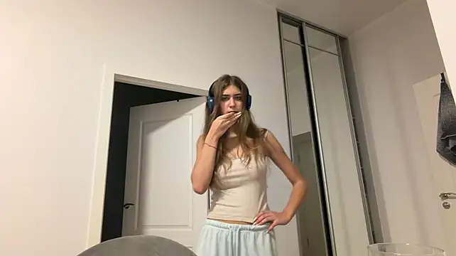 Show modela MarleenHaynie na web-kameri