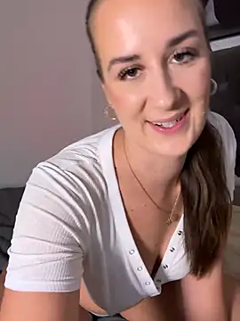 Czat XXX na żywo – EllaMae