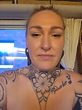 Chat XXX en directo de Mira-Grey89
