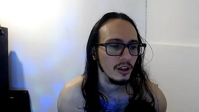 cholitohermoso Chat XXX in diretta