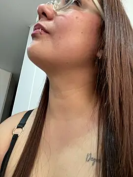 MelissaPrettyMilf Chat XXX live