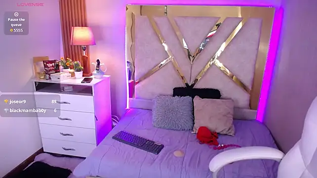 צ'אט XXX בשידור חי של SamantaWilliams1