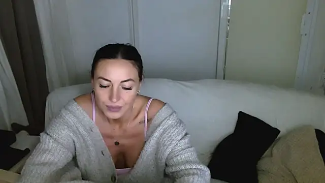 CloveLove Chat XXX in diretta