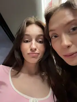 -missbehaving-'s Live XXX Chat