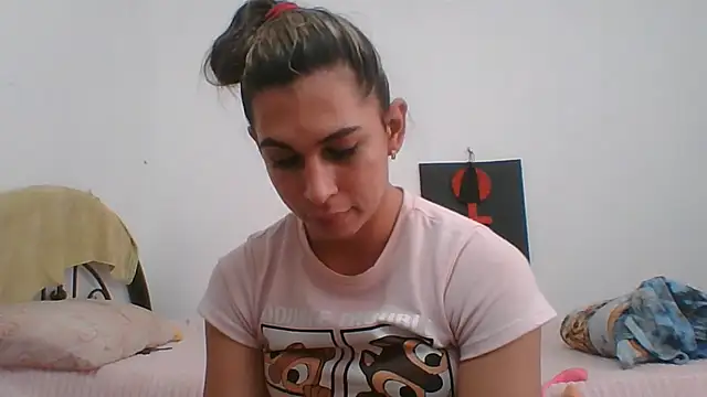 Chat +18 de brenda_sofia69 ao vivo