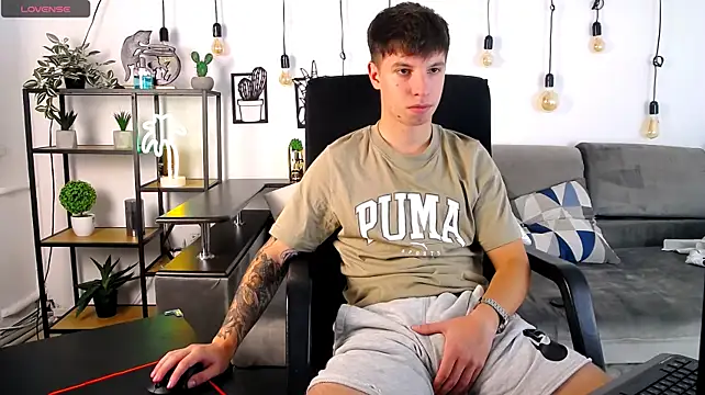 Онлайн чат XXX ThomasEdisonn