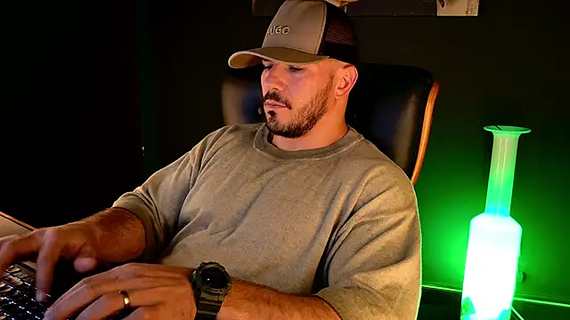 AngeloEric Chat XXX live