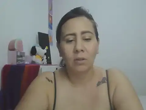 sophie_tyler1 live XXX chat