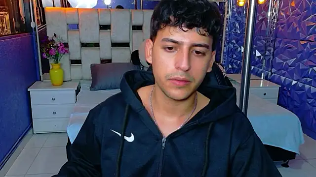 Živý XXX chat ian_sprouse