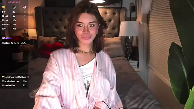 צ'אט XXX בשידור חי של ParisianDoll