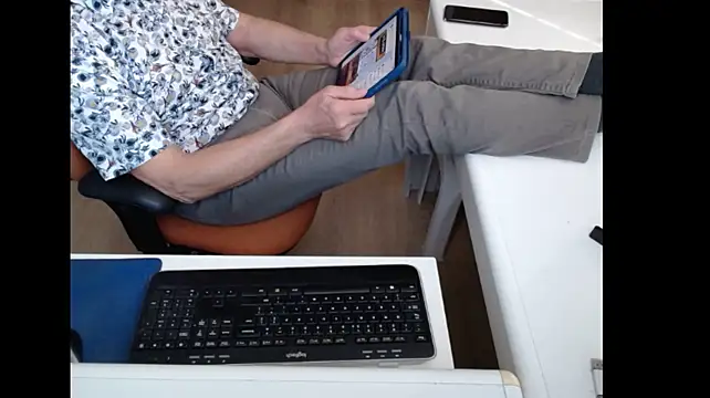 dutchpornking Chat XXX in diretta