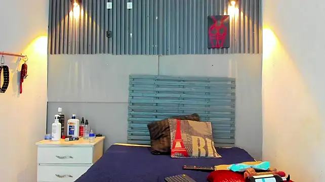 LianFerrer1 Chat XXX live