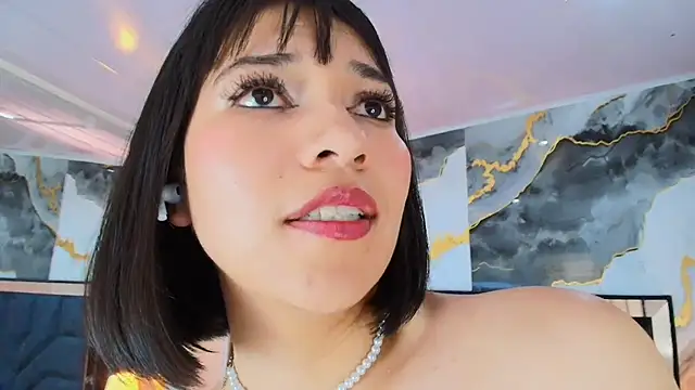 lina_bedoya_'s Live XXX Chat