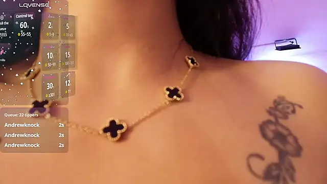 Chat +18 de Maddie_T18 ao vivo