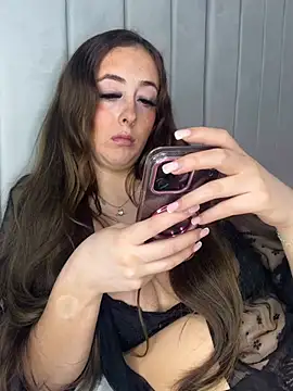 Chat XXX ao vivo de BrunetteBarbieXx_
