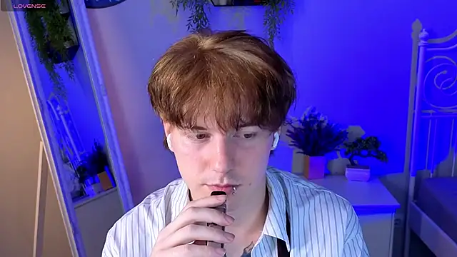 צ'אט XXX בשידור חי של Benjamin_Brooke
