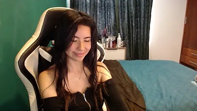 Chat +18 de alice_middlee ao vivo
