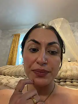 Chatroom XXX en direct de YourQueen18