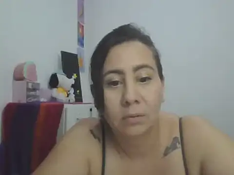 sophie_tyler1 XXX чат на живо