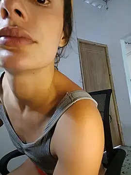 karenarango Adlı Modelin Canlı XXX Sohbeti