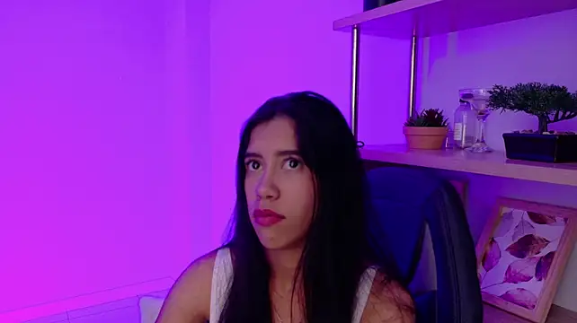 Chat XXX en directo de EmmiShery
