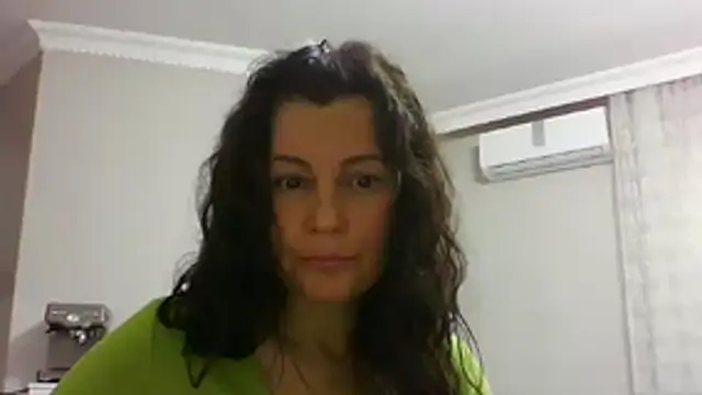 Virelyae's Live XXX Chat