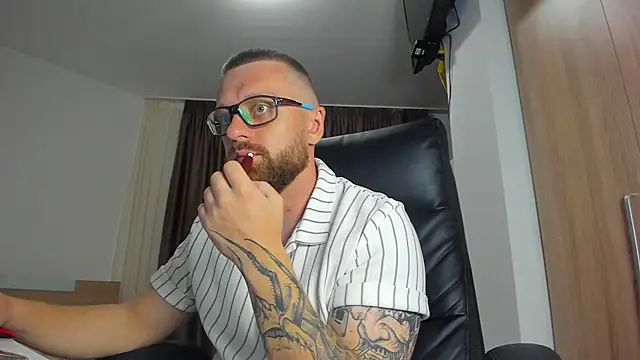 Онлайн чат XXX Findom_guy