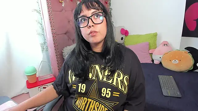 צ'אט XXX בשידור חי של LillyCandy