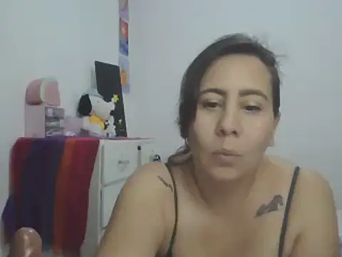 sophie_tyler1 Live XXX-chat