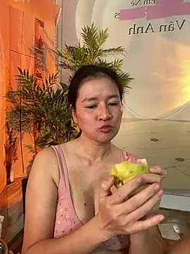 Miuxynh's Live XXX Chat