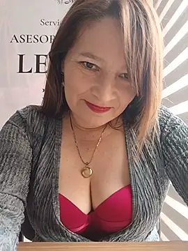 KAREN--03's Live XXX Chat