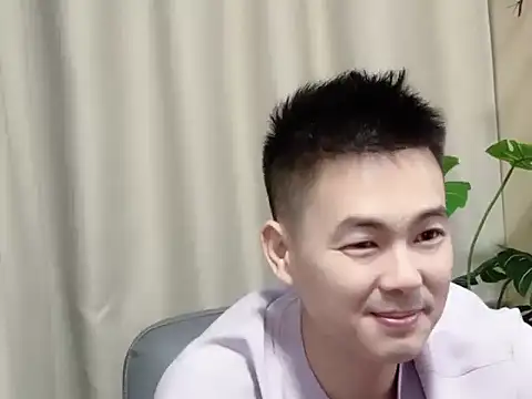 leihuu678 网络视讯表演
