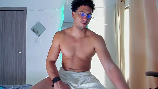 Kris_Khalifa69のライブXXXチャット
